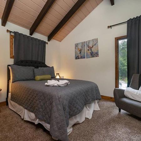 A Smoky Mountains Retreat - Chalet De Montagne Villa Gatlinburg Exterior photo